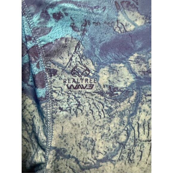 Realtree Fishing Blue Long Sleeve Wick Away Long Sleeve Shirt sz S EUC - Picture 3 of 6